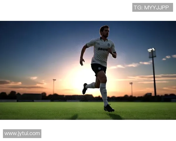 13号球星闪耀绿茵场展现非凡实力引领球队走向辉煌胜利